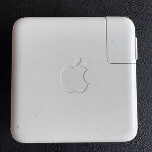 Apple 61W USB-C Power Adapter – MacBook & iPhone Compatible ⚡